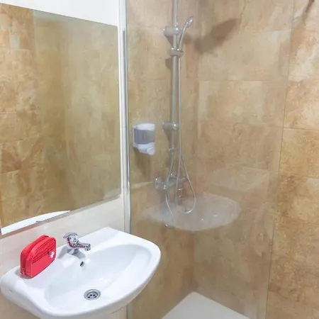 Adosado Reformado Con Piscina, Garaje Y Jardin Junto A La Playa *