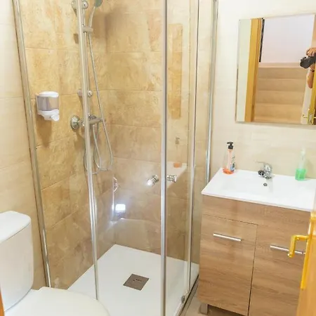 Adosado Reformado Con Piscina, Garaje Y Jardin Junto A La Playa *
